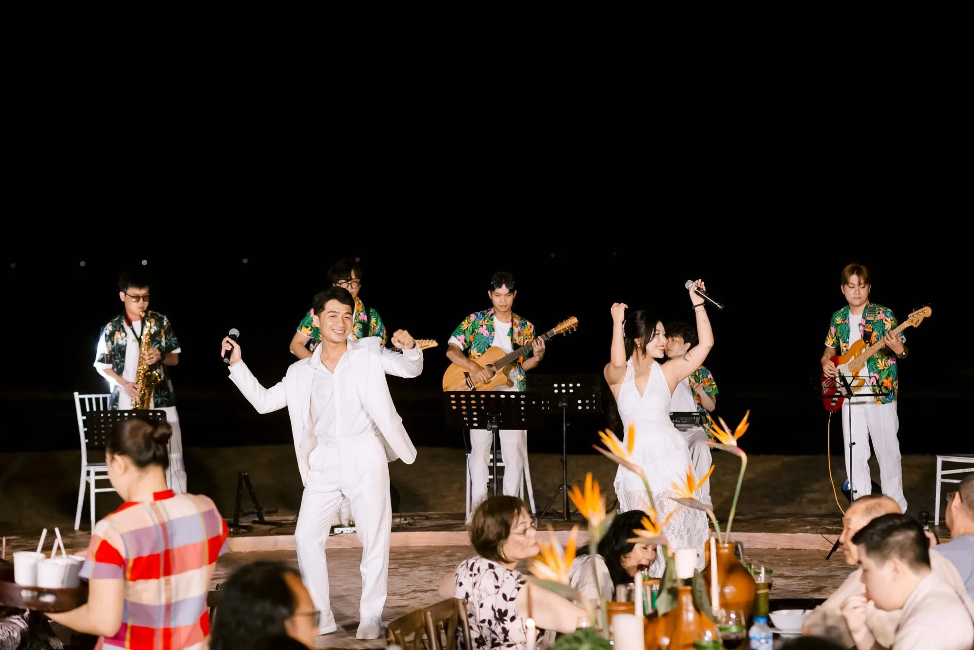 SunVibes biểu diễn tiệc riêng